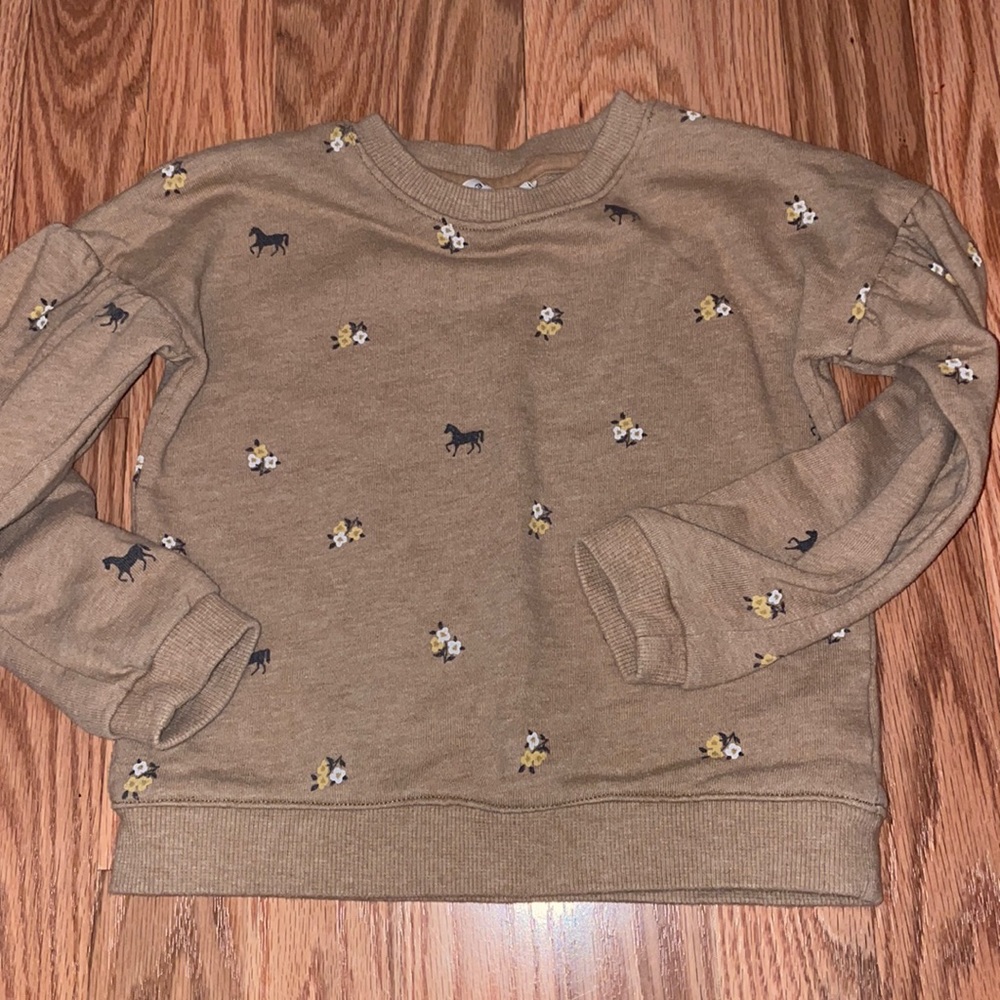 Pull over sweater